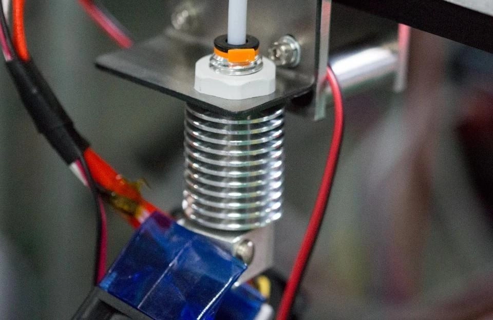 Trianglelab_E3D_V6_Bowde_Radiator_with_Nut_Black_6