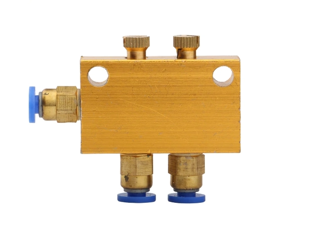 Raspredelitel' dlya smazochnogo nasosa 1_1-2