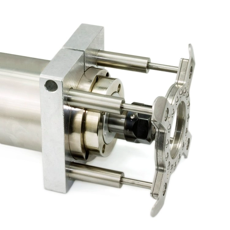 Prizhim listovogo materiala dlya shpindelya 3