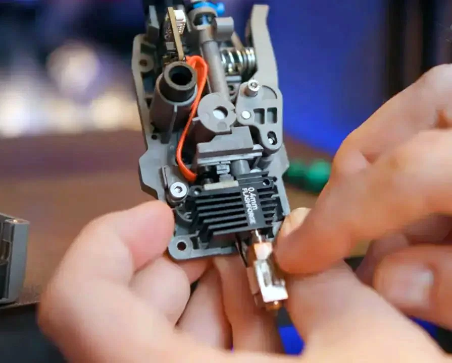 Монтаж сопел в головках FlashForge Creator 5