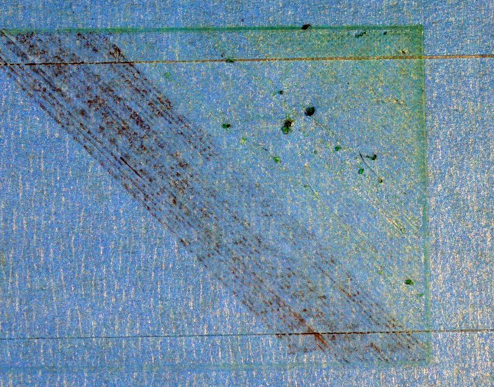 След от поцарапанного сопла