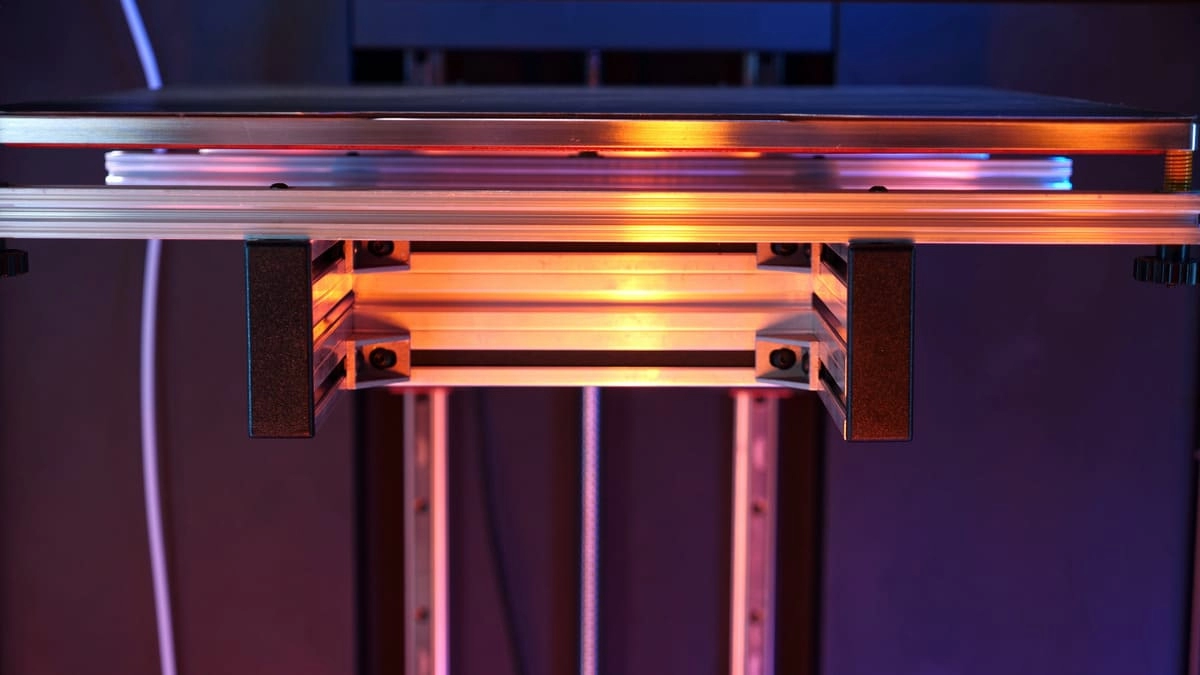 Нагревающий элемент стола