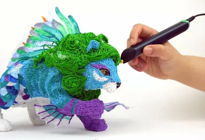 Сложная игрушка, сделанная с помощью 3D ручки