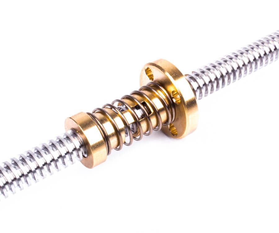 Безлюфтовая бронзовая трапецеидальная гайка TR8x2 четырехзаходная